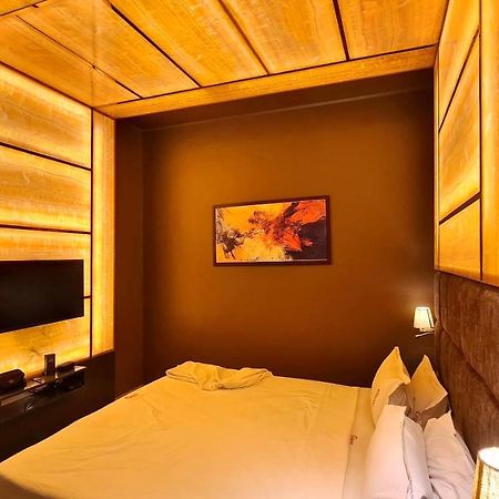 Galaxy Club & Hotel Bijāpur 외부 사진