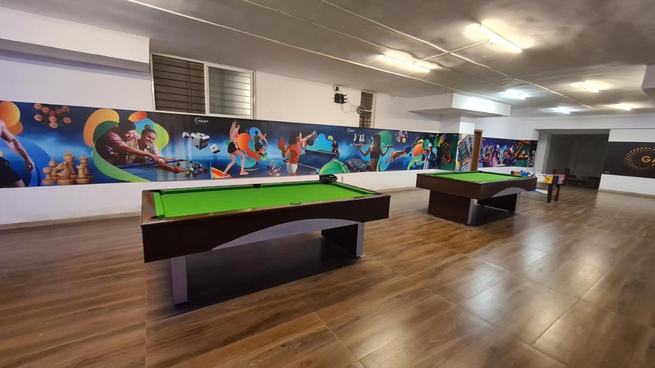 Galaxy Club & Hotel Bijāpur 외부 사진