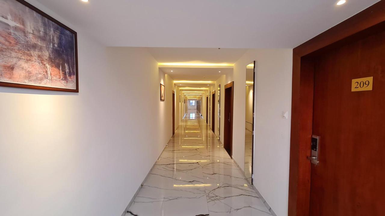 Galaxy Club & Hotel Bijāpur 외부 사진