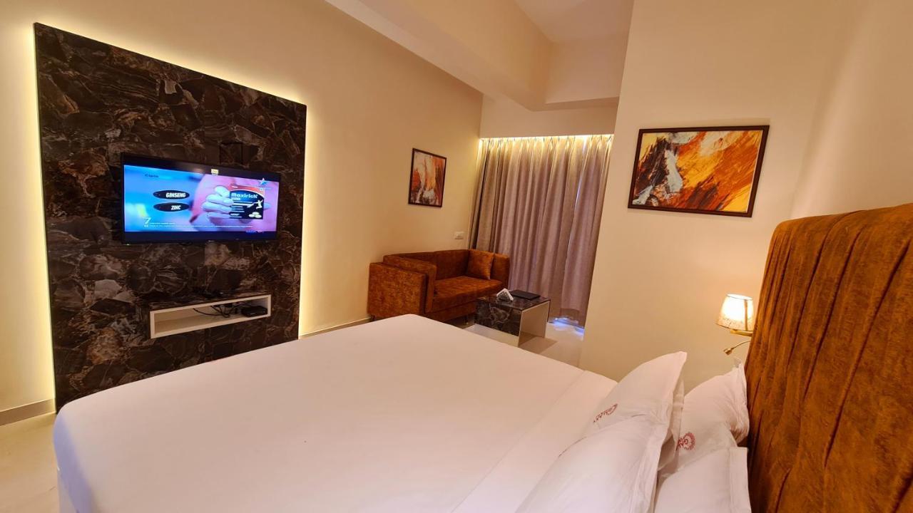 Galaxy Club & Hotel Bijāpur 외부 사진