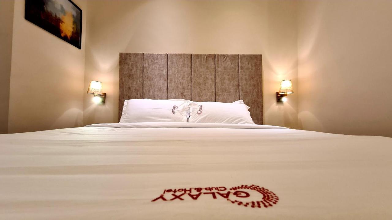 Galaxy Club & Hotel Bijāpur 외부 사진