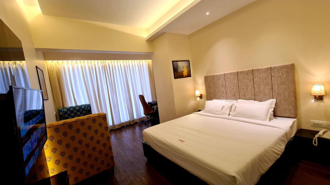 Galaxy Club & Hotel Bijāpur 외부 사진