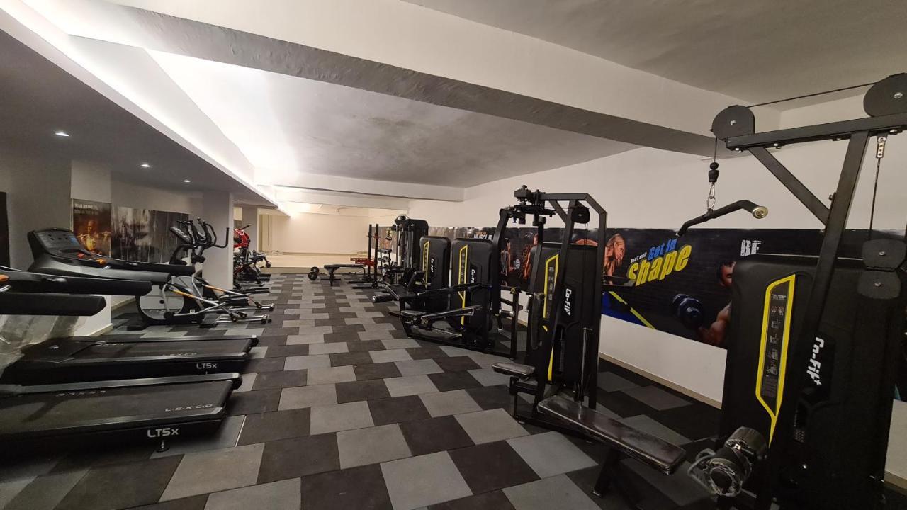 Galaxy Club & Hotel Bijāpur 외부 사진
