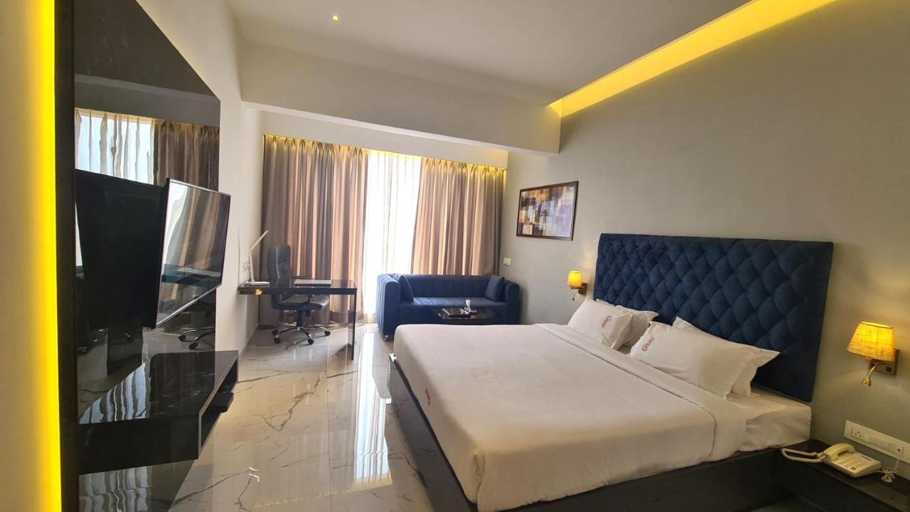 Galaxy Club & Hotel Bijāpur 외부 사진