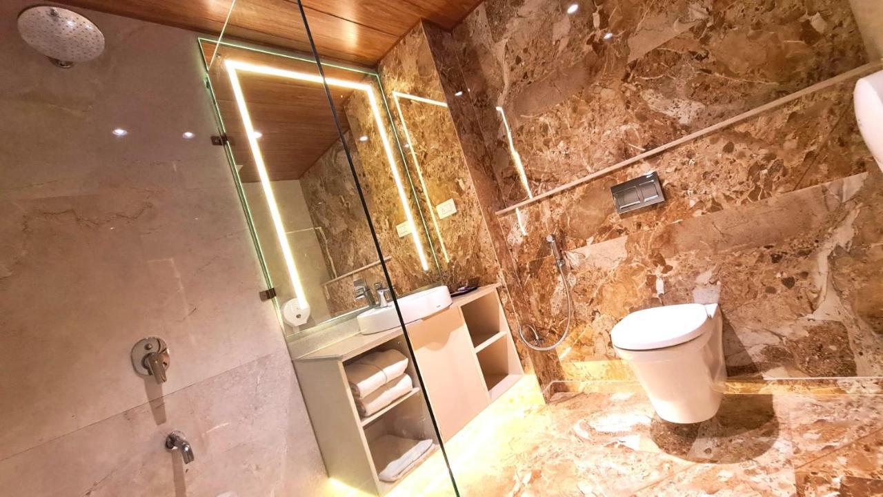 Galaxy Club & Hotel Bijāpur 외부 사진